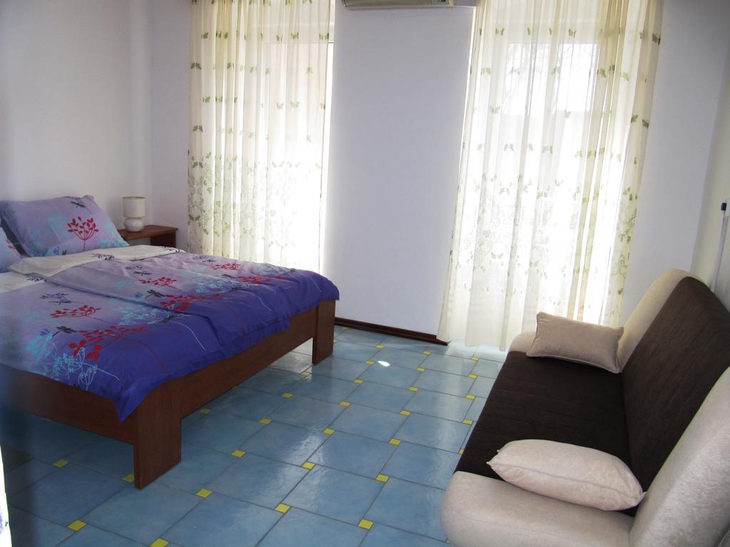 Apartment Anita Near Kantrida Beach Rijeka Room photo