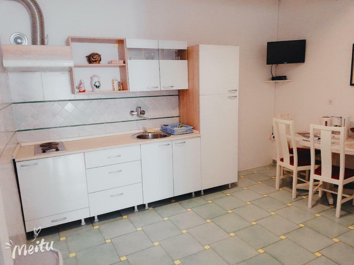 Apartment Anita Near Kantrida Beach Rijeka Exterior photo
